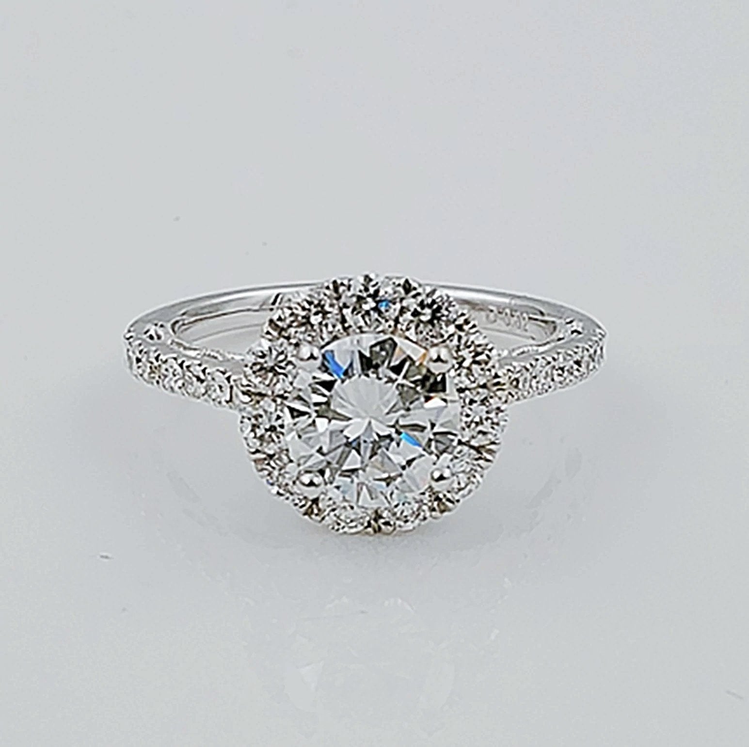 Women's 14K White Gold with 1.22 CT Round Center Diamond (VS2 Color G) 3.3 GR Total Weight Wedding Ring. (Size: 6.25)