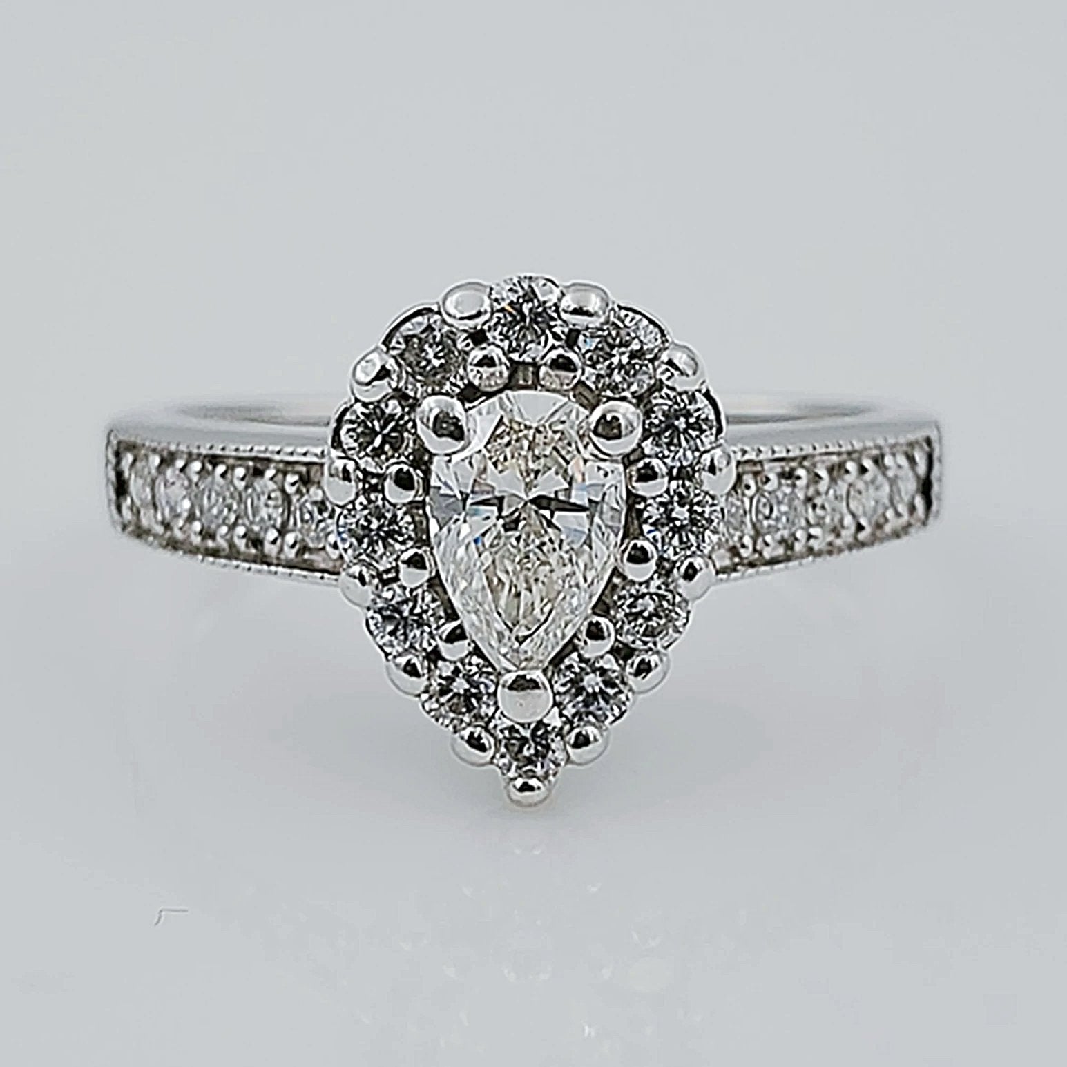 Women's 14K White Gold with Pear Center Stone (SI2 Color I) 1.00 CT Total Weight Diamond Wedding Ring. (Size: 4.75)