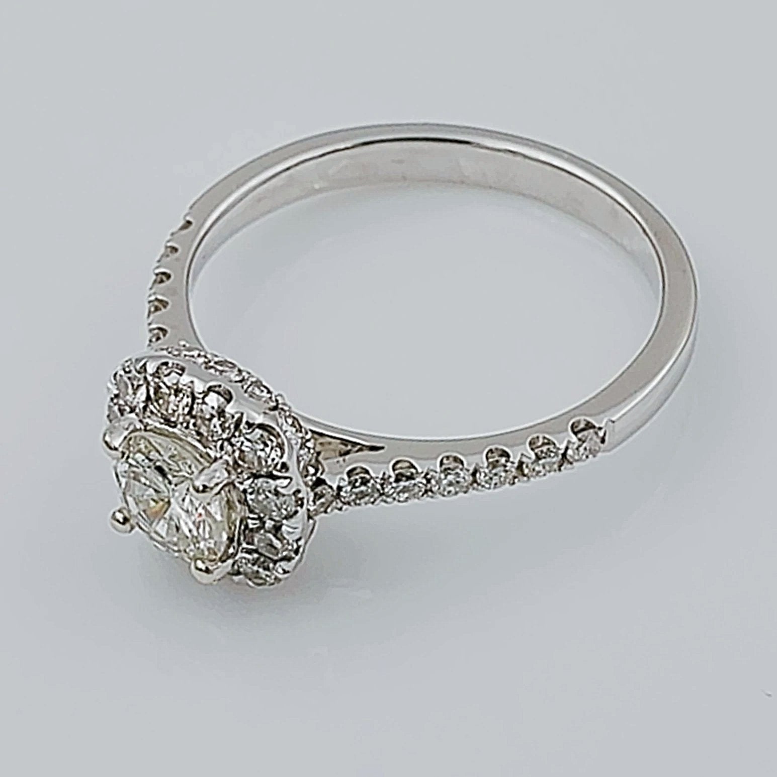 Women's 14K White Gold with 0.50 CT Round Center Diamond (SI2 Color I) 2.5 GR Total Weight Wedding Ring. (Size: 6.5)