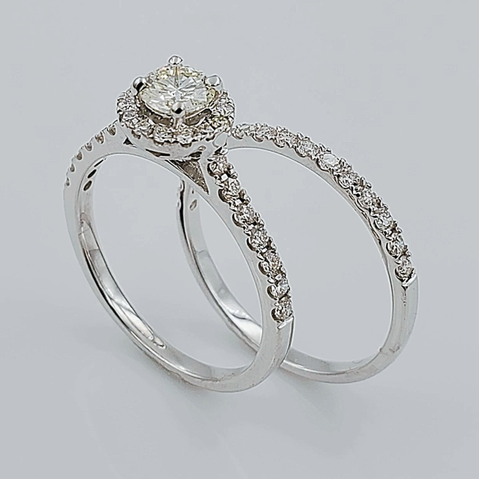 Women's 14K White Gold with Round 0.40 CT Center (SI1 Color J) Diamond 3.5 GR Total Weight Bridal Ring Set. (Size: 6.5)