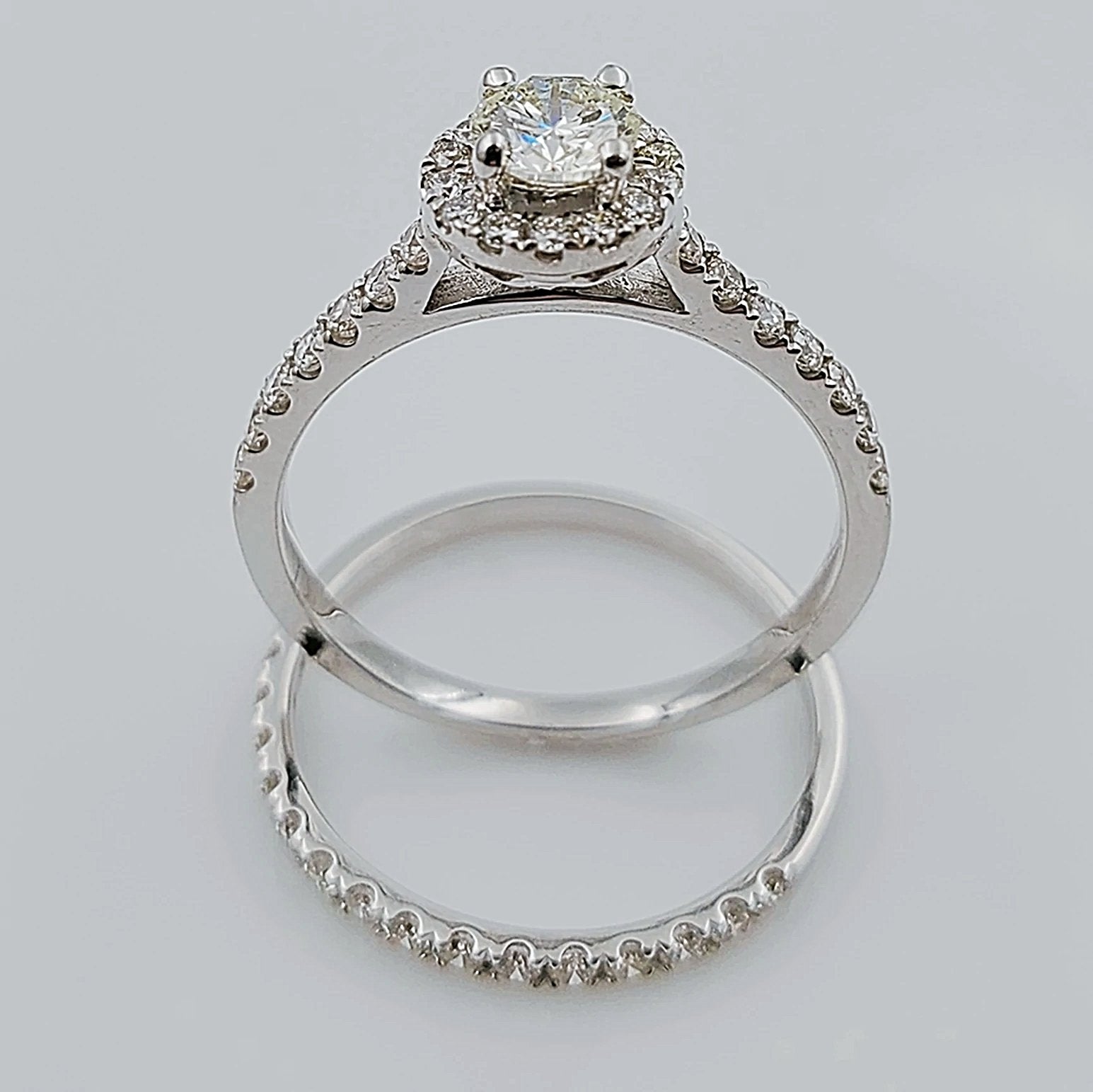 Women's 14K White Gold with Round 0.40 CT Center (SI1 Color J) Diamond 3.5 GR Total Weight Bridal Ring Set. (Size: 6.5)