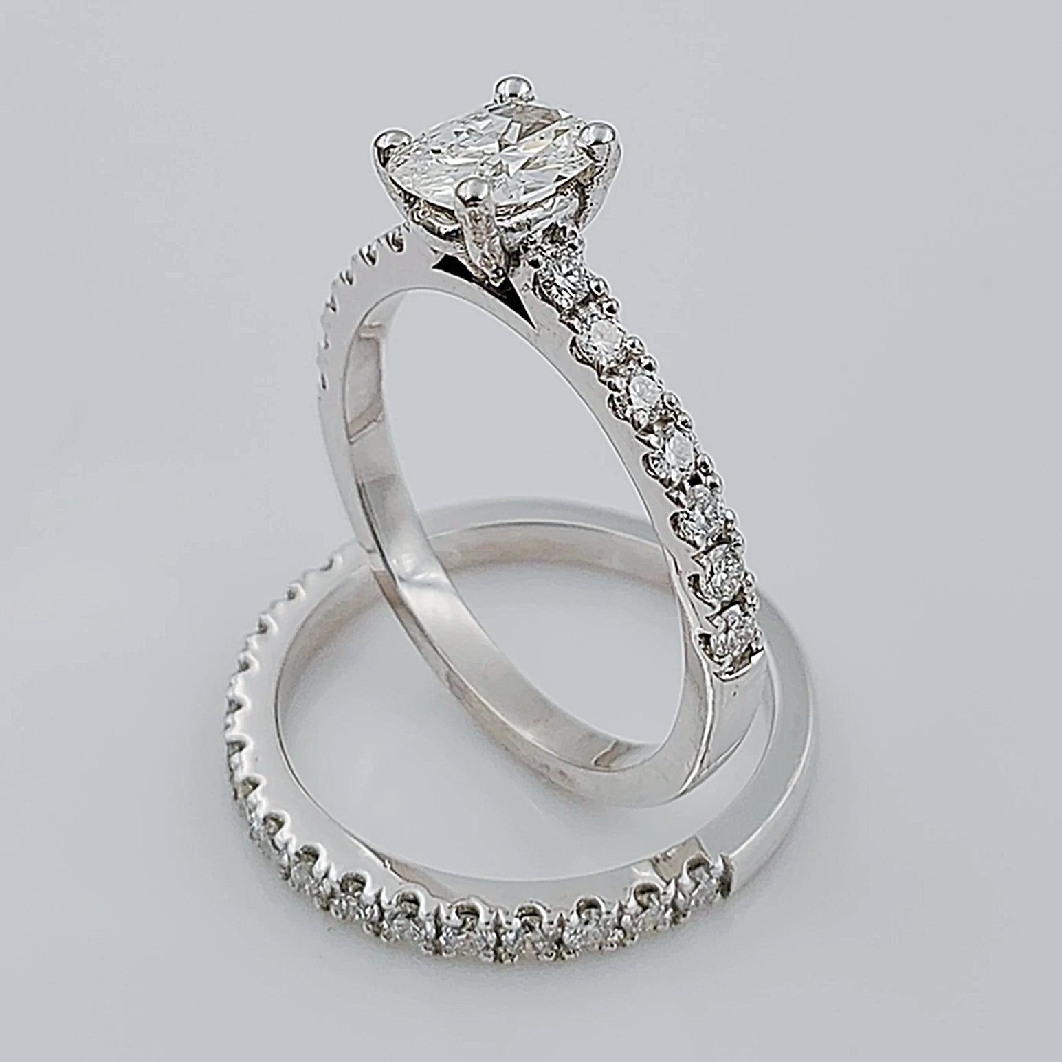 Women's 14K White Gold with Oval 0.64 CT Center (SI Color I) Diamond 4.9 GR Total Weight Bridal Ring Set. (Size: 6.0)