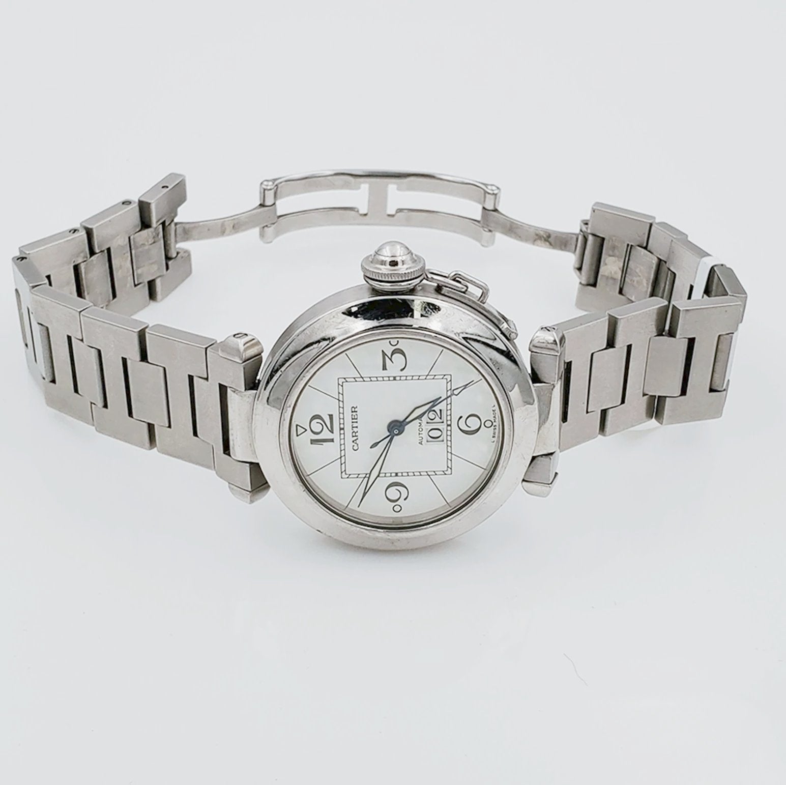 Unisex Medium 36mm Cartier Pasha Watch with White Dial in Matte Stainless Steel. (Pre-Owned)