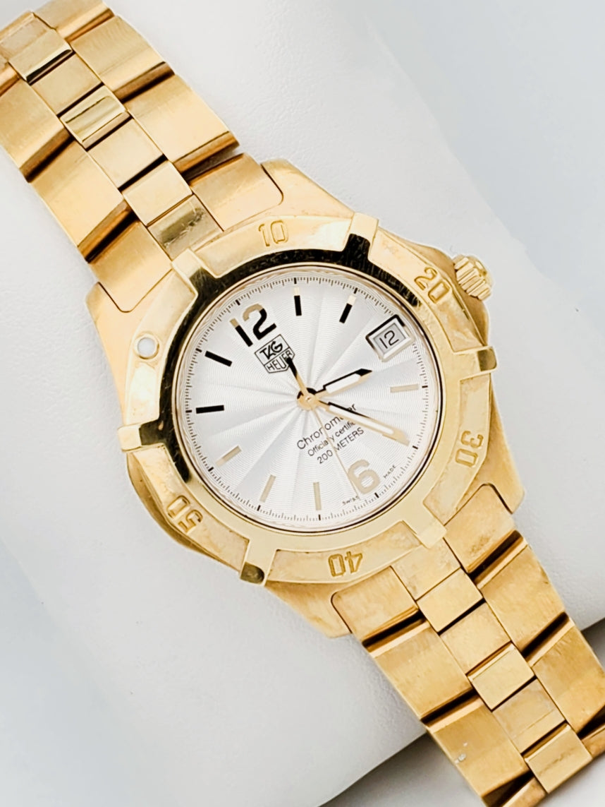 Men's TAG Heuer 38mm 2000 Solid 18K Yellow Gold Watch with Silver Dial and Smooth Bezel. (Pre-Owned WN5140)