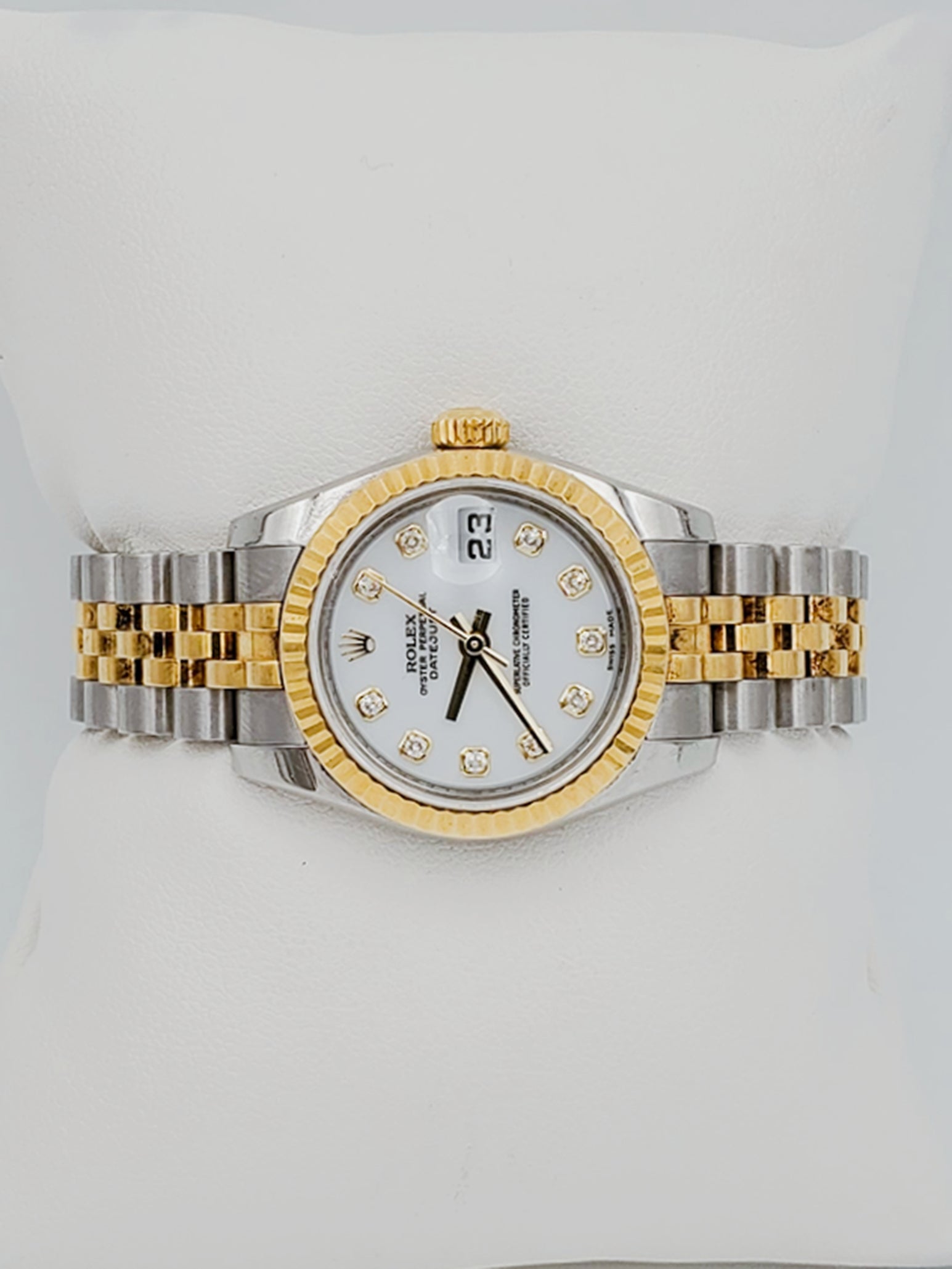 Ladies Rolex 26mm DateJust Two Tone Stainless Steel 18K Gold Watch with White Diamond Dial and Fluted Bezel. (Pre-Owned)