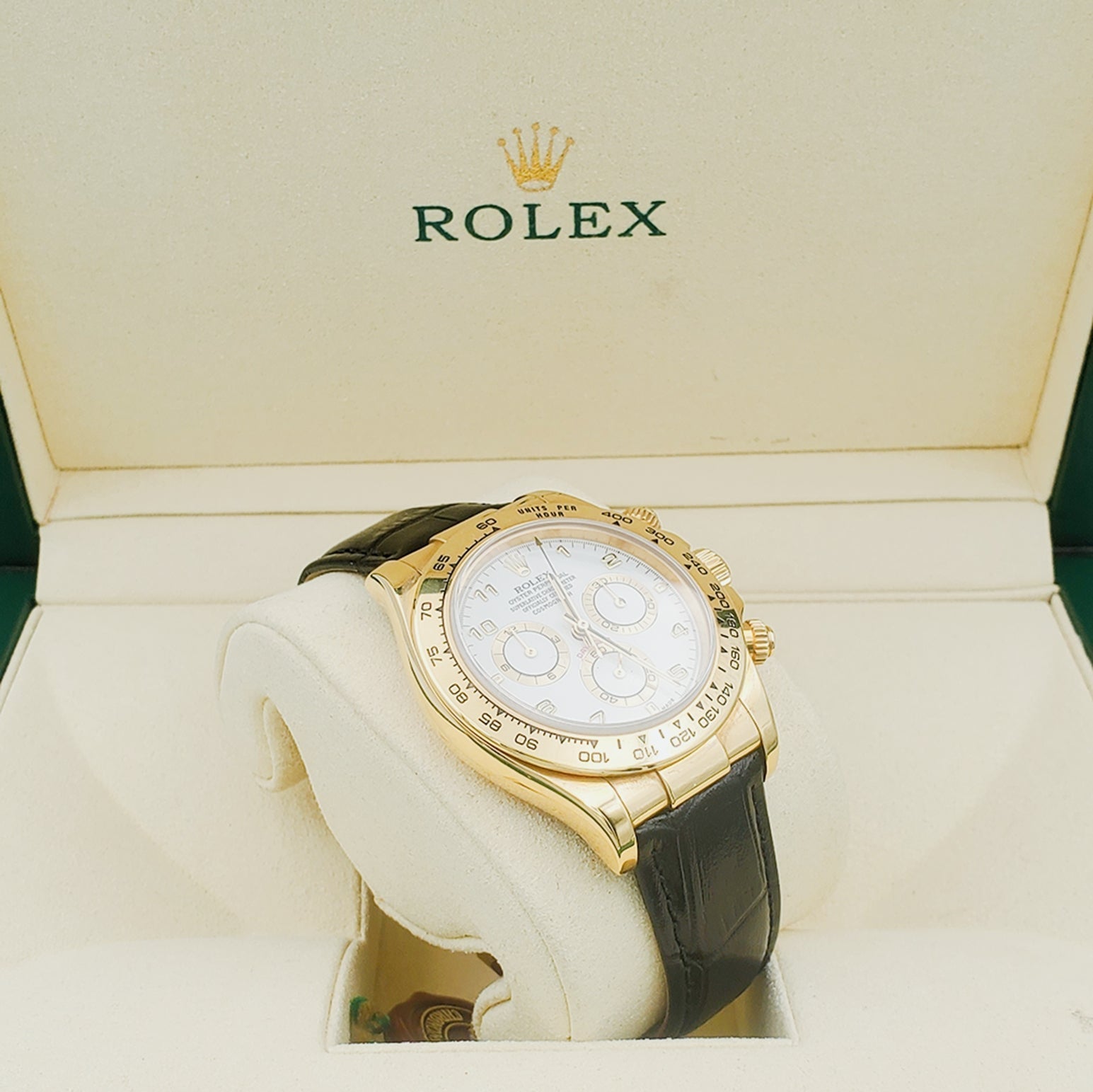 Men's Rolex 40mm Daytona 18K Yellow Gold Watch with Black Leather Strap and White Dial. (Pre-Owned 116518)