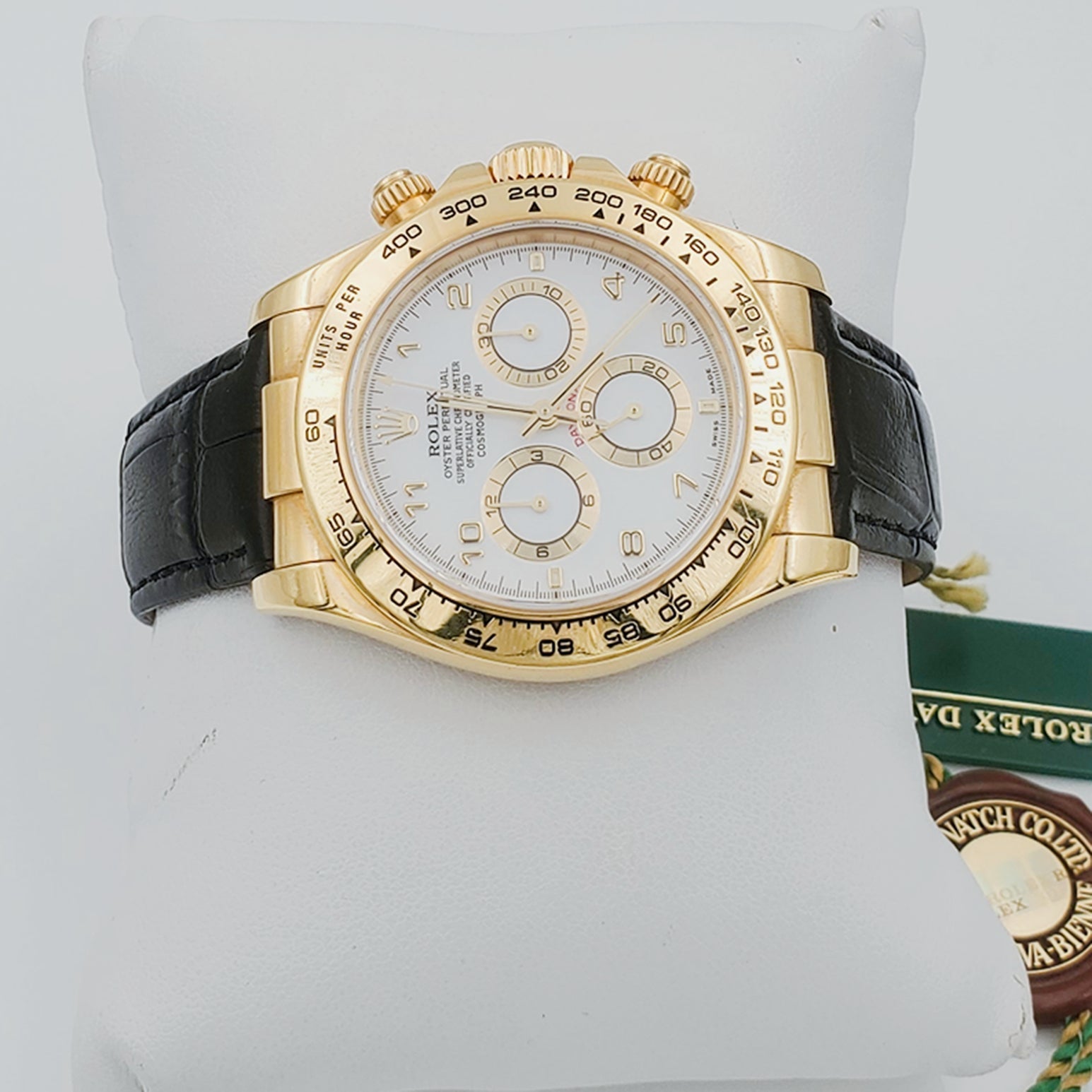 Men's Rolex 40mm Daytona 18K Yellow Gold Watch with Black Leather Strap and White Dial. (Pre-Owned 116518)