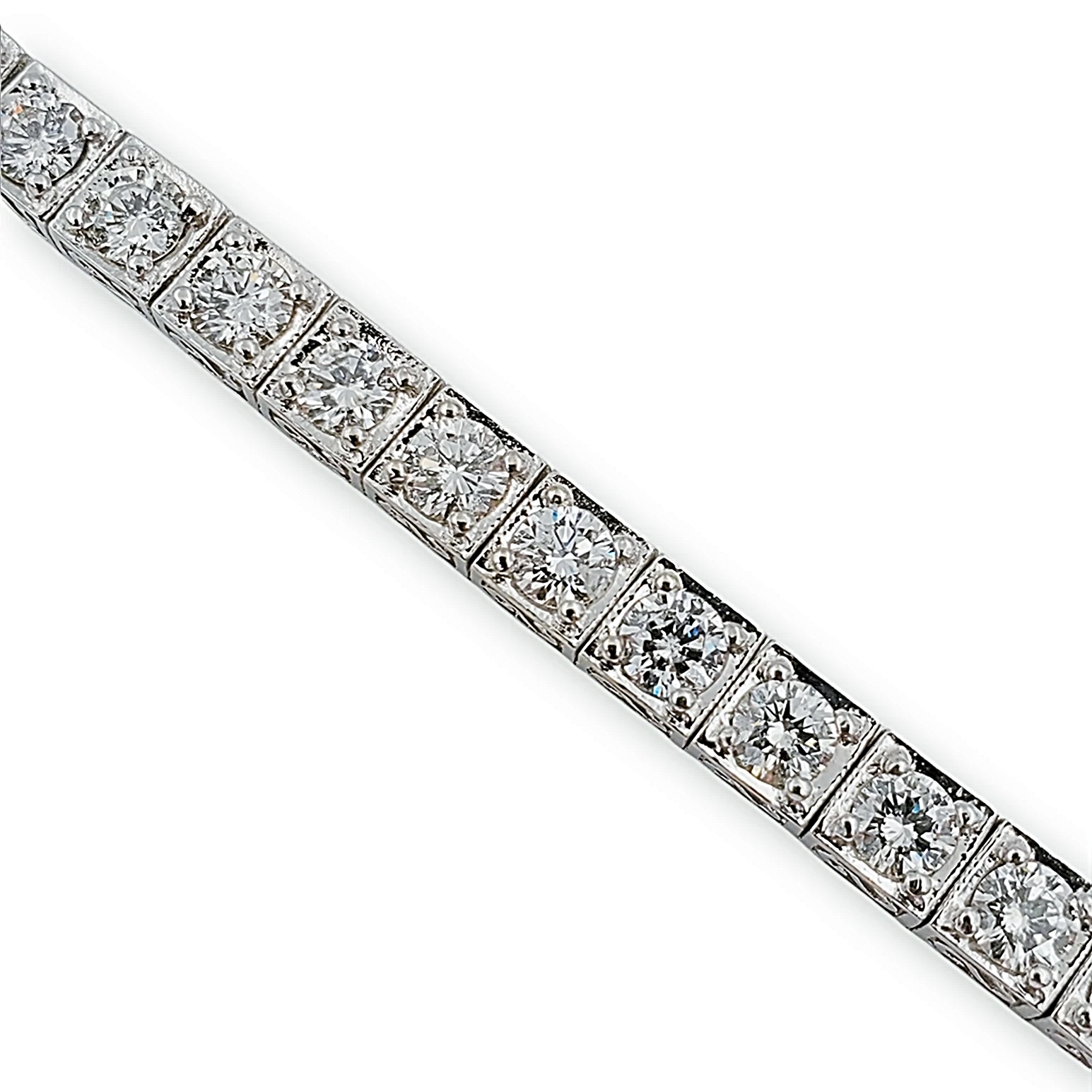 Women's 14K White Gold 6.80 Carat Total Weight (SI Color H) 21.1 GR Diamond Tennis Bracelet.