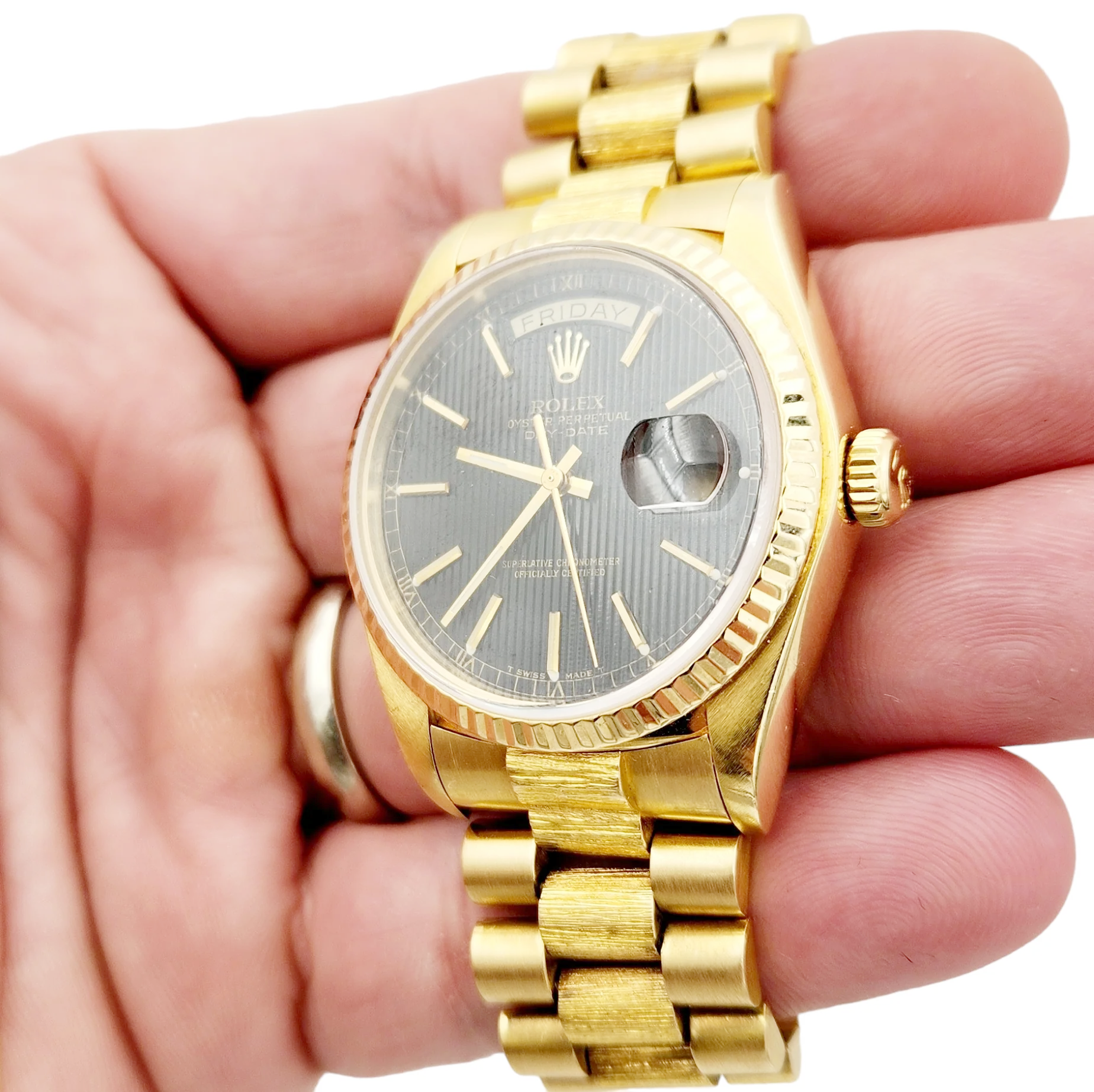 Men's Rolex 36mm Presidential 18K Yellow Gold Watch with Black Tapestry Dial and Fluted Bezel. (Pre-Owned 18030)