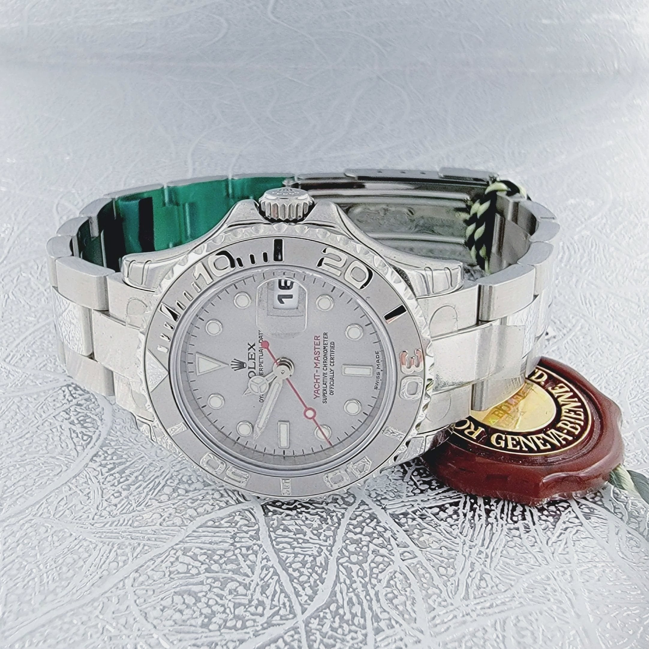 Ladies Rolex 29mm Yacht Master Stainless Steel Watch with Silver Dial and Rotatable Platinum Bezel. (UNWORN 169622)