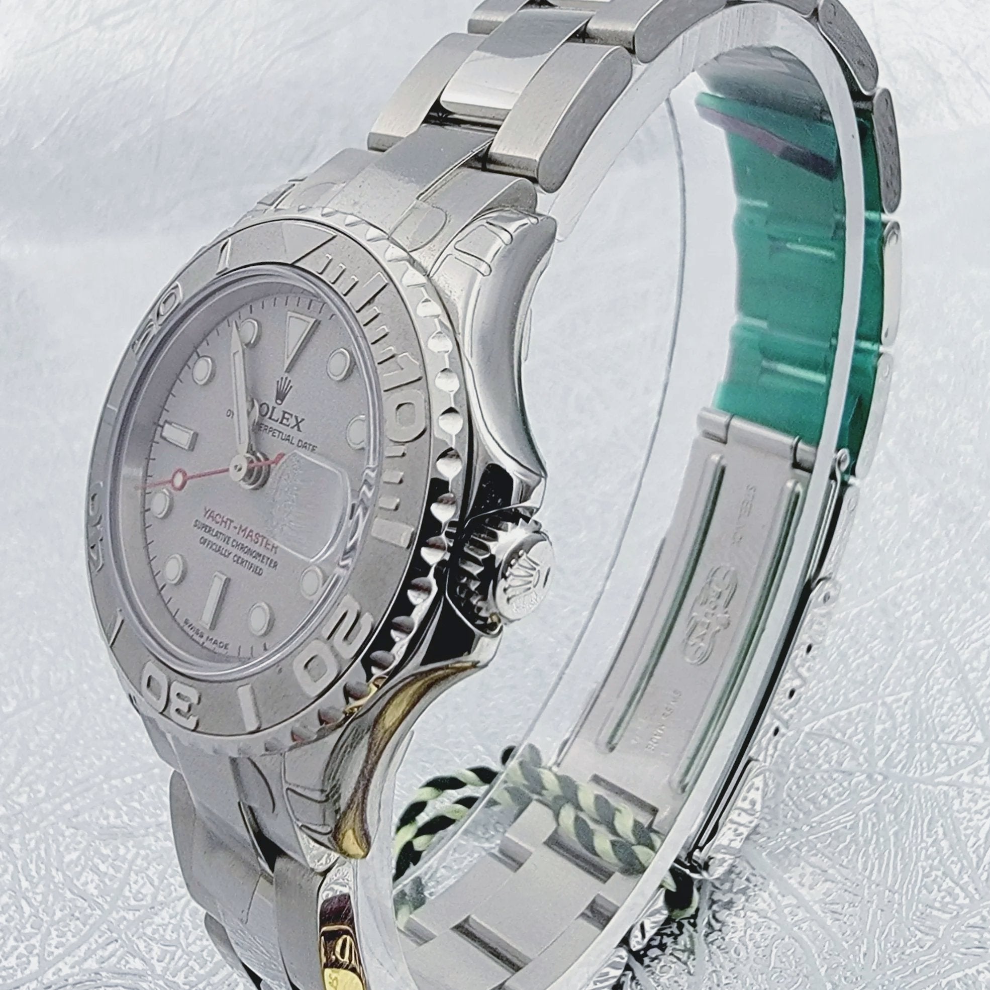 Ladies Rolex 29mm Yacht Master Stainless Steel Watch with Silver Dial and Rotatable Platinum Bezel. (UNWORN 169622)