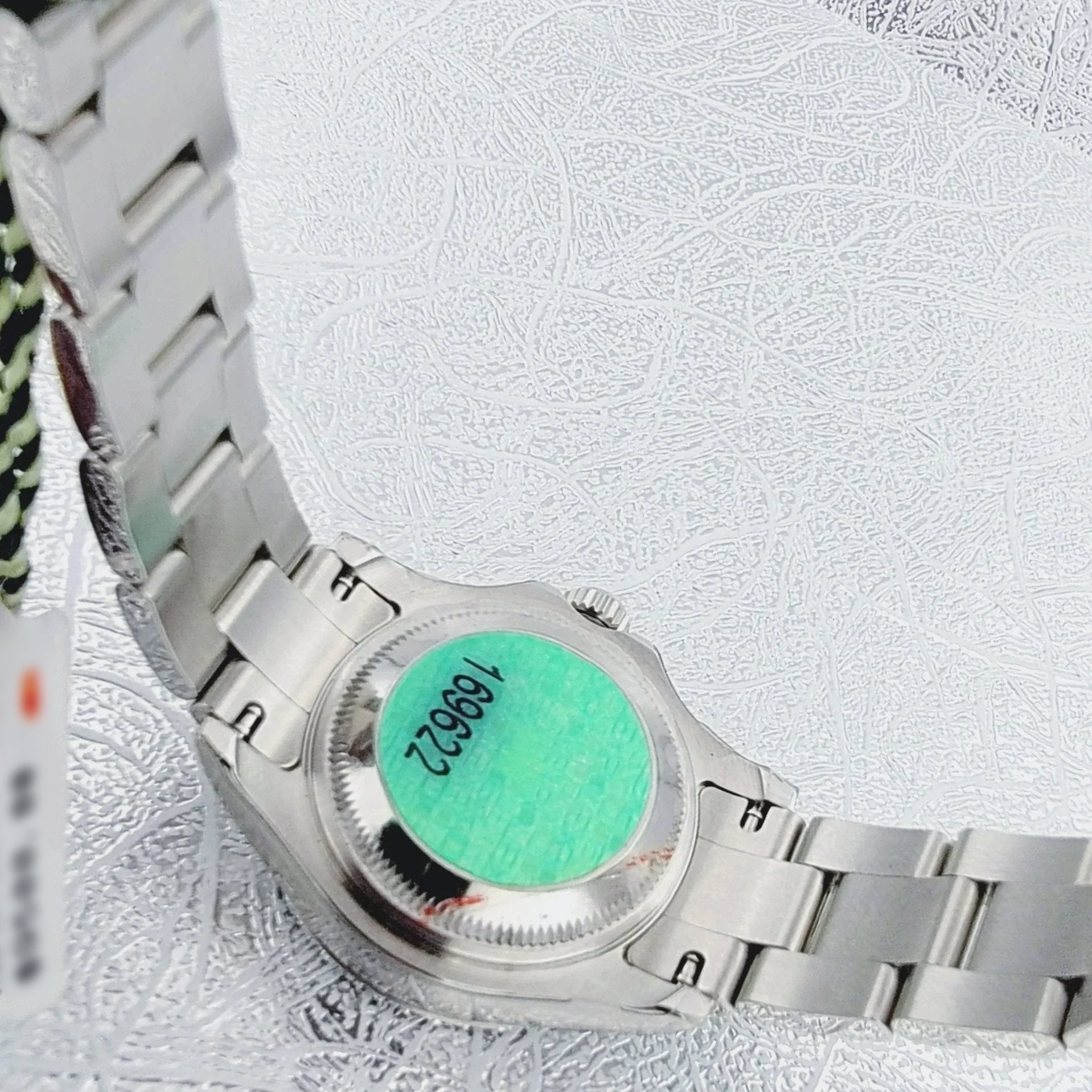 Ladies Rolex 29mm Yacht Master Stainless Steel Watch with Silver Dial and Rotatable Platinum Bezel. (UNWORN 169622)
