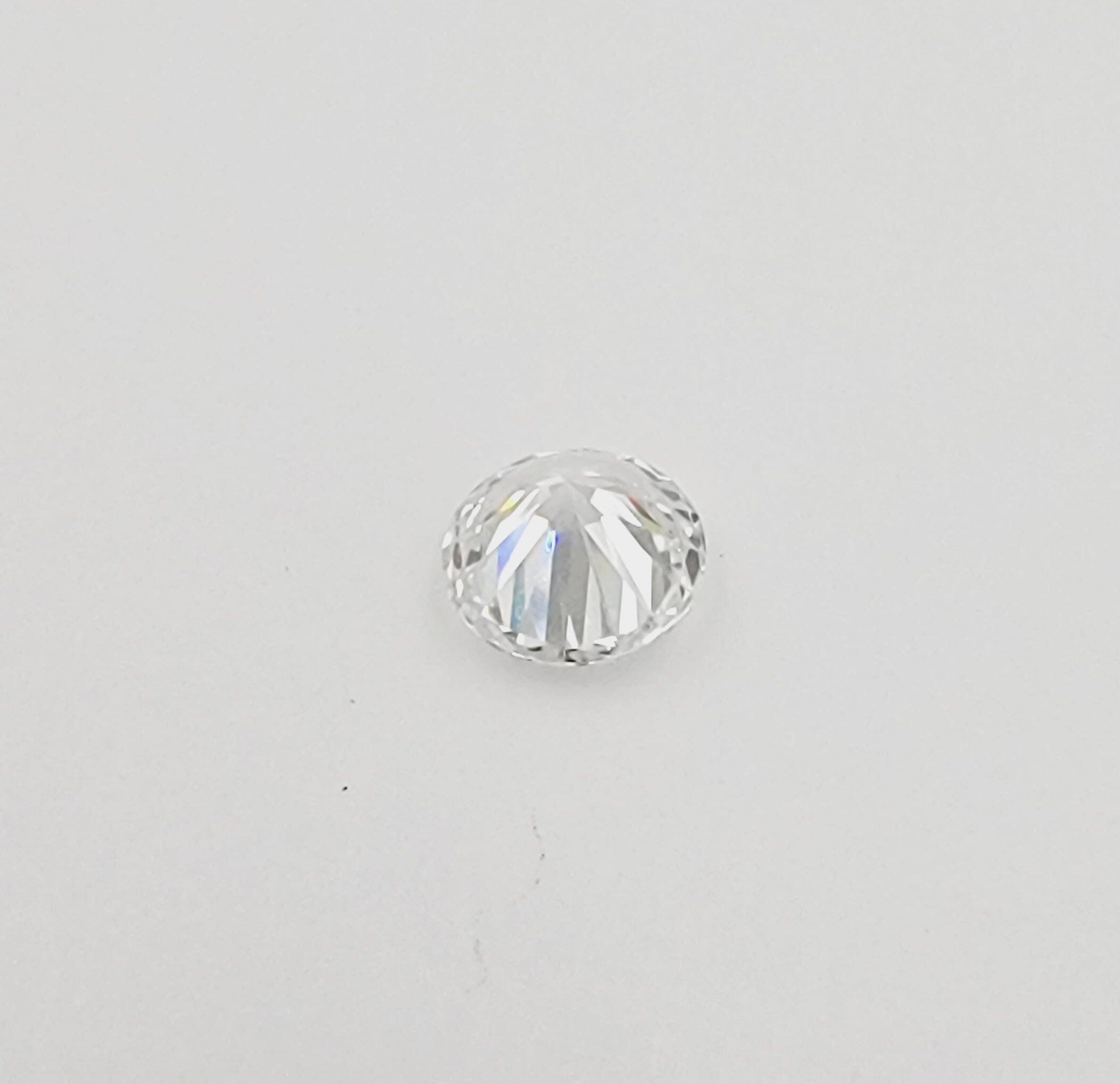1.05ct Round Brilliant Lab Grown Diamond. VS1 Clarity,  E Color