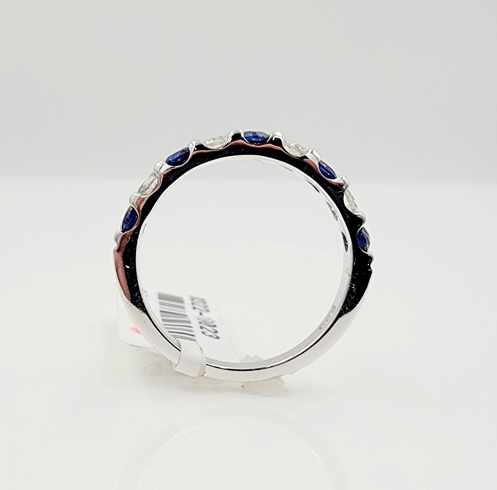 14k white gold and sapphire ring