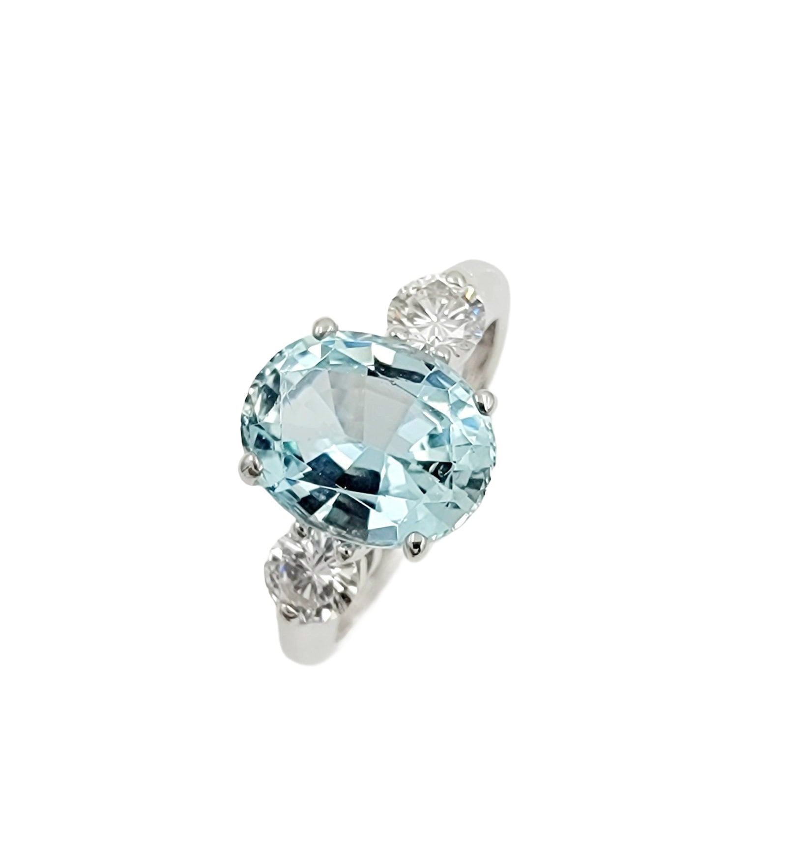 14k white gold diamond ring with auquamarine