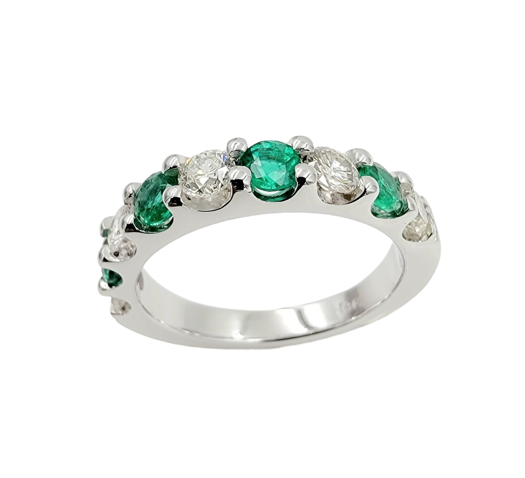 14k white gold diamond and emerald ring
