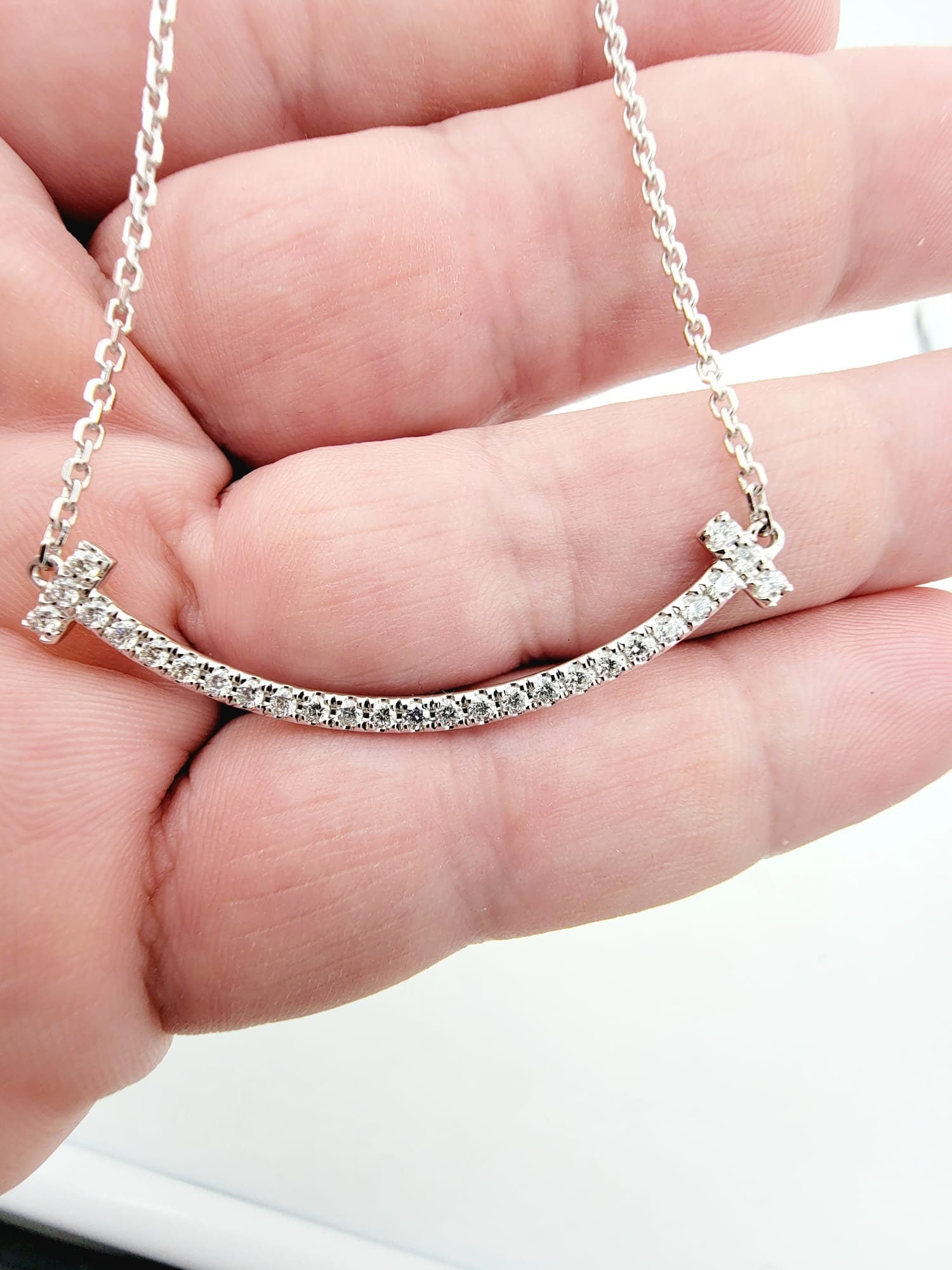 18k White Gold Smile Bar Gift for her.